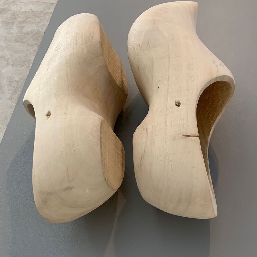 Wooden  Dutch  Shoes - Picture 6 of 7